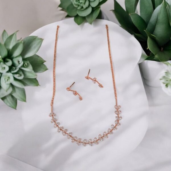 Modern Gold-Plated Leaf Pattern Artificial Necklace Set with Earrings - Image 2